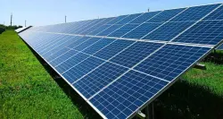 فضيحة “الألواح الشمسية المغشوشة” تهز قطاع الطاقة بالمغرب.. خسائر بمئات الملايين والاتهامات تطال المستوردين